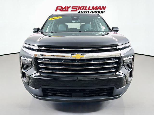 2025 Chevrolet Traverse AWD LT