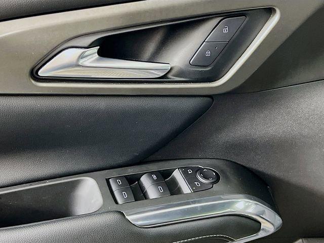 2025 Chevrolet Traverse AWD LT