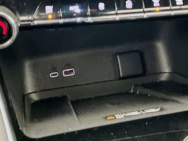 2025 Chevrolet Traverse AWD LT