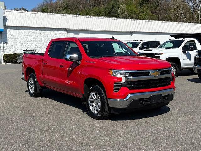 2022 Chevrolet Silverado 1500 4WD Crew Cab Short Bed LT with 2FL