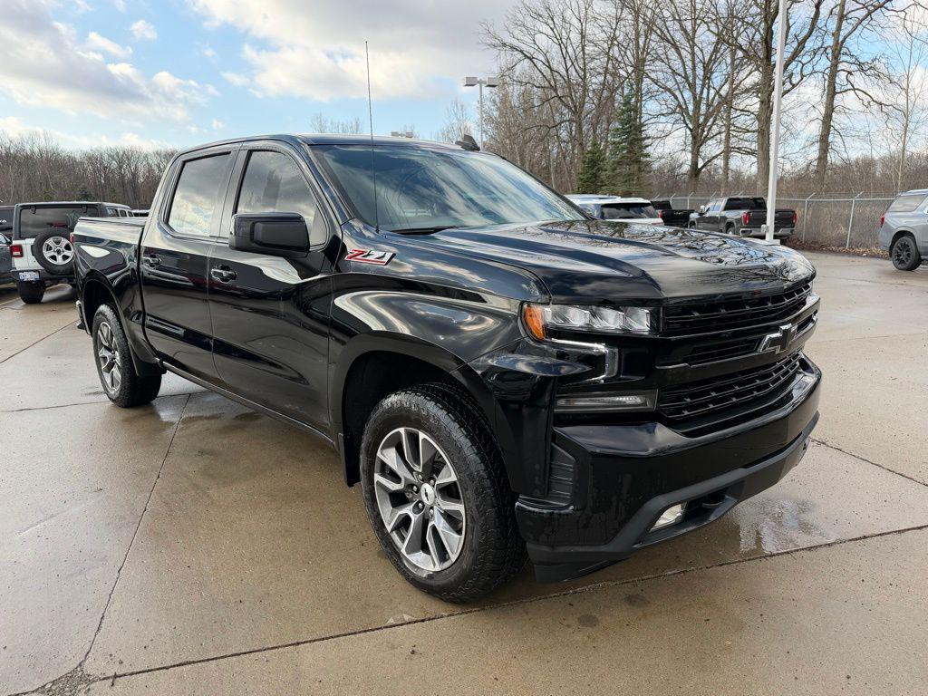 View vehicle photo 3