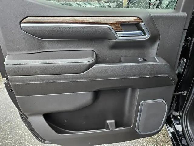 2023 GMC Sierra 1500 4WD Crew Cab Standard Box Elevation