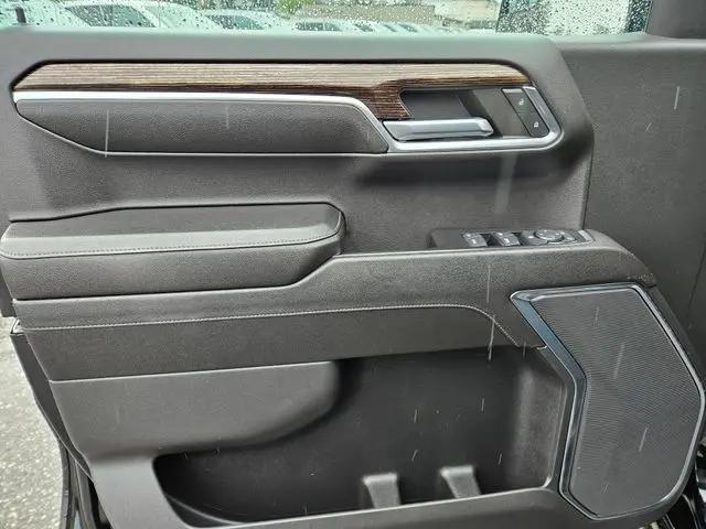 2023 GMC Sierra 1500 4WD Crew Cab Standard Box Elevation