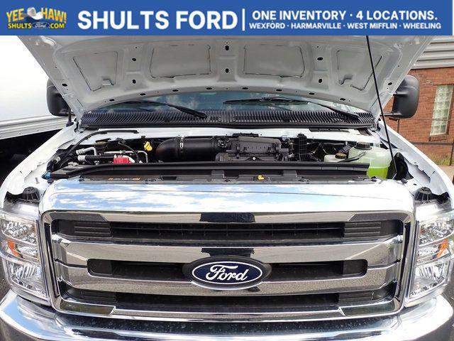 2027 Ford E-Series Cutaway Base