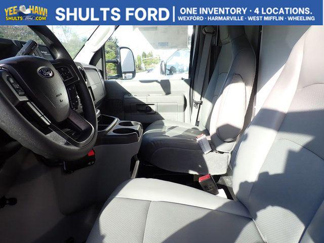 2027 Ford E-Series Cutaway Base