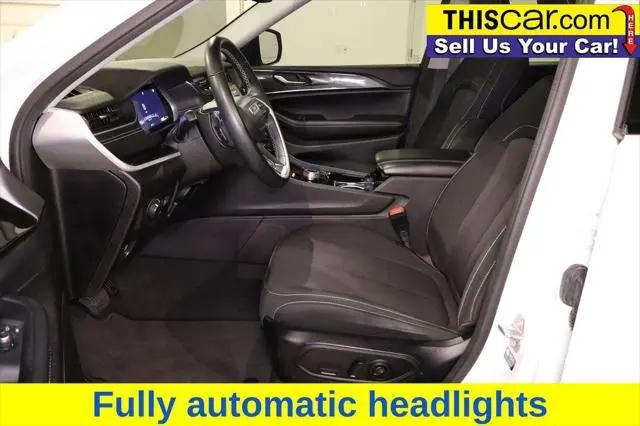 2022 Jeep Grand Cherokee L Laredo 4x2