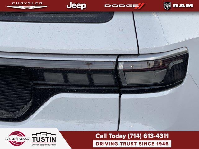 2026 Jeep Grand Wagoneer 4x2