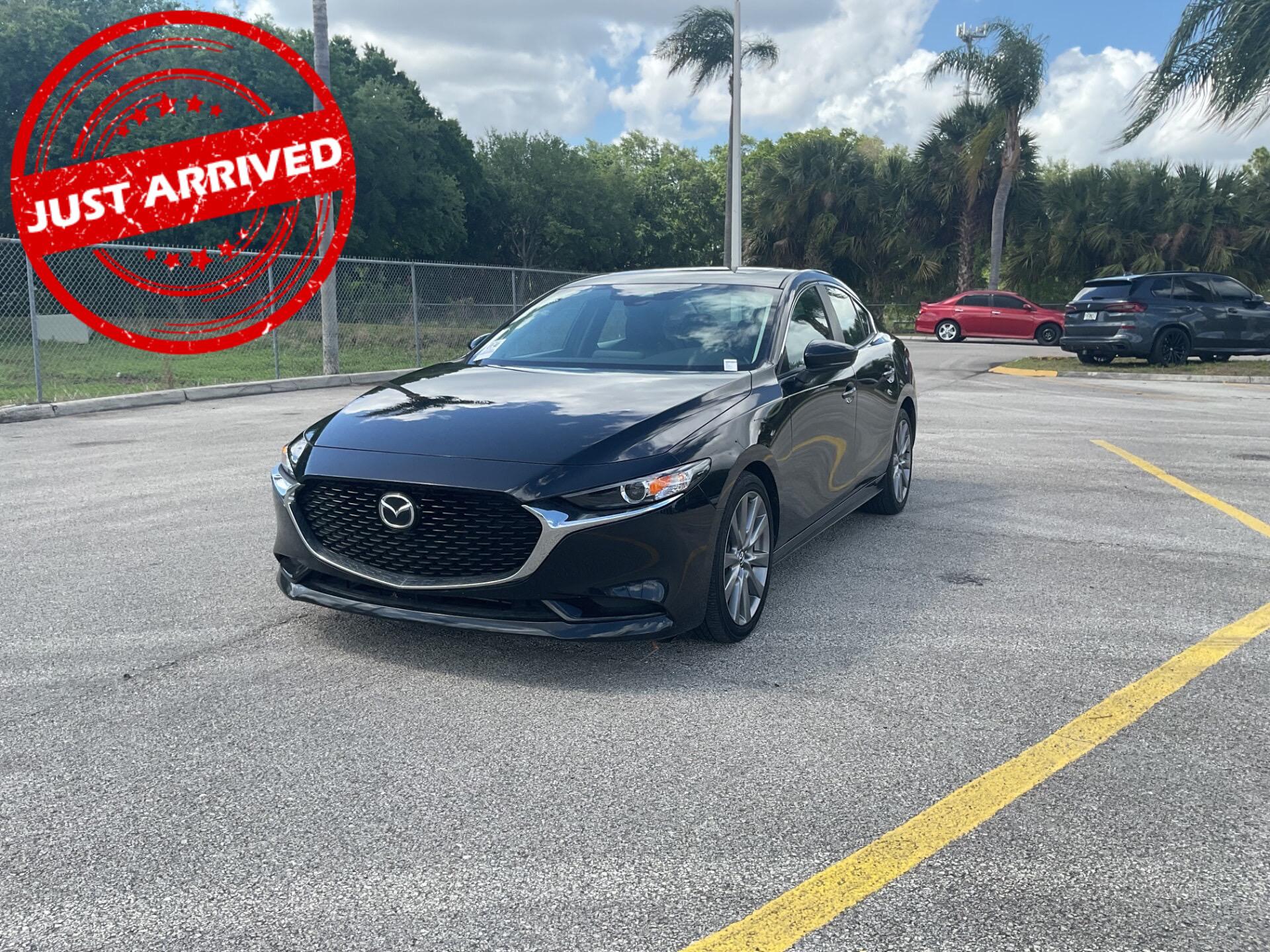 Jet Black Mica 2022 Mazda MAZDA3 Preferred Sedan FWD Sedan Front-Wheel Drive Automatic