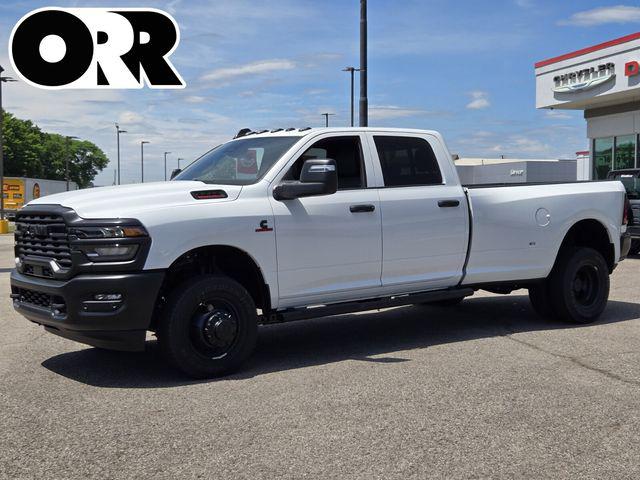 2026 RAM Ram 3500 RAM 3500 TRADESMAN CREW CAB 4X4 8 BOX
