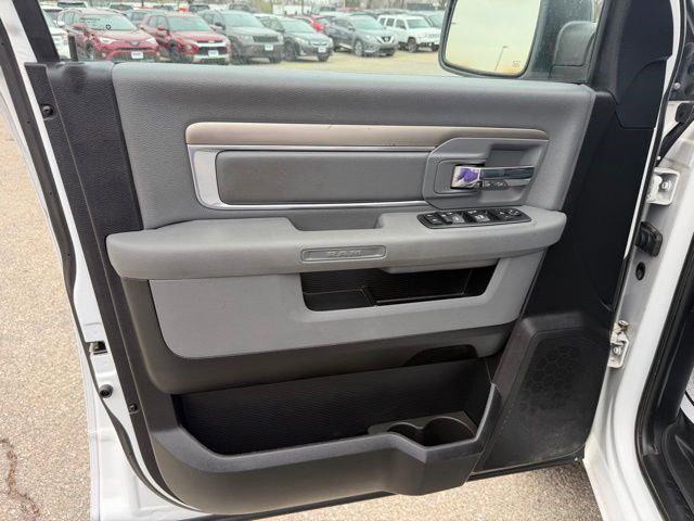 2017 Ram 1500 Big Horn Crew Cab 4x4 57 Box