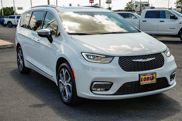2026 Chrysler Pacifica Pinnacle AWD
