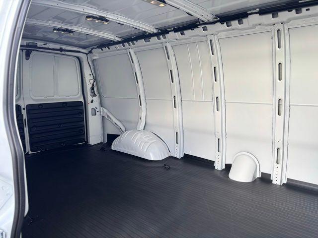 2026 GMC Savana Cargo 3500 Regular Wheelbase, Work Van, RWD