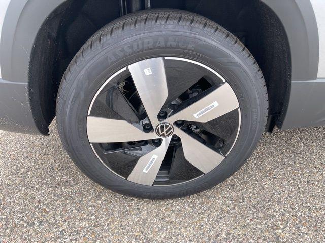 2025 Volkswagen Taos S - Photo 21