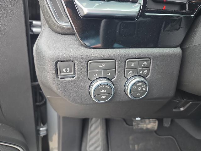 2026 GMC Sierra 1500 Crew Cab, Short Bed, SLT, 4WD