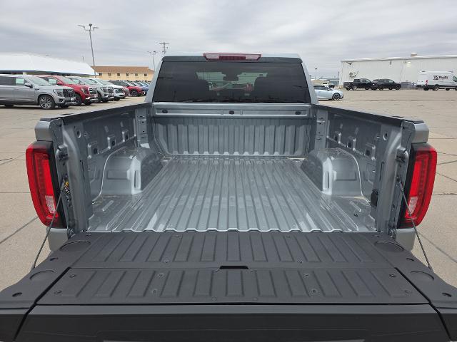 2026 GMC Sierra 1500 Crew Cab, Short Bed, SLT, 4WD