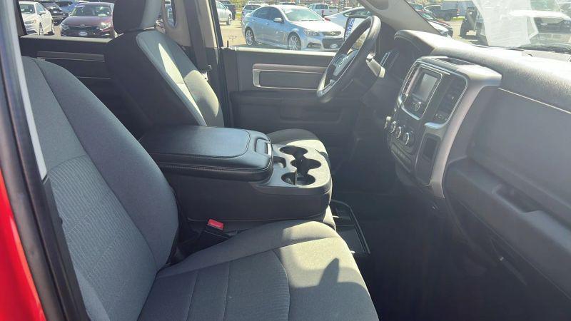 2022 Ram 1500 Classic SLT Crew Cab 4x4 5'7" Box