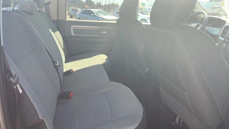2022 Ram 1500 Classic SLT Crew Cab 4x4 5'7" Box