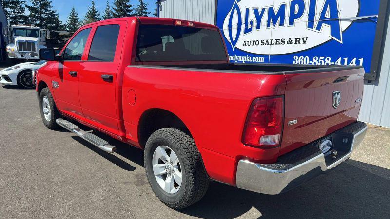 2022 Ram 1500 Classic SLT Crew Cab 4x4 5'7" Box