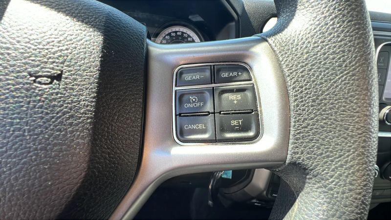 2022 Ram 1500 Classic SLT Crew Cab 4x4 5'7" Box