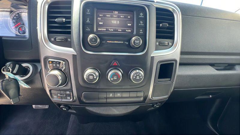 2022 Ram 1500 Classic SLT Crew Cab 4x4 5'7" Box