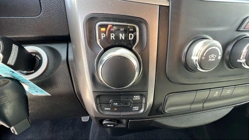 2022 Ram 1500 Classic SLT Crew Cab 4x4 5'7" Box