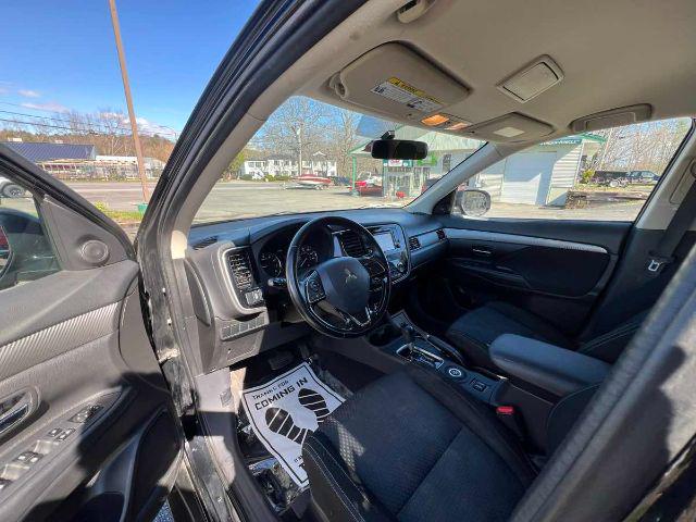 2016 Mitsubishi Outlander SE