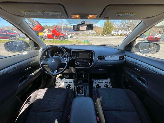 2016 Mitsubishi Outlander SE