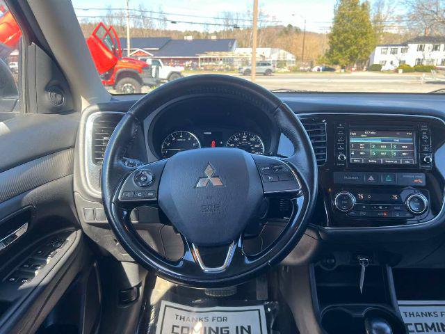 2016 Mitsubishi Outlander SE