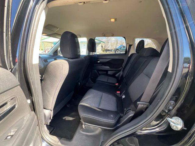 2016 Mitsubishi Outlander SE