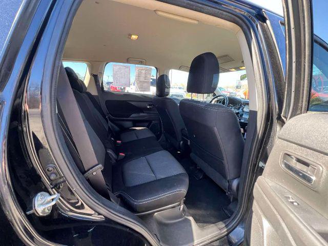 2016 Mitsubishi Outlander SE