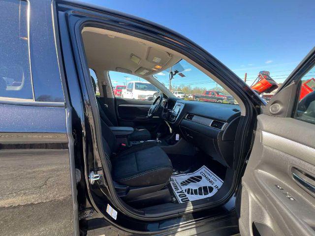 2016 Mitsubishi Outlander SE