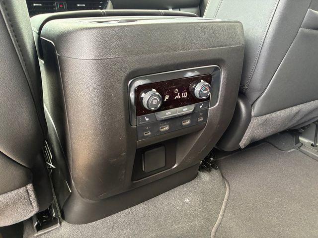 2026 Chevrolet Suburban Premier, 4WD