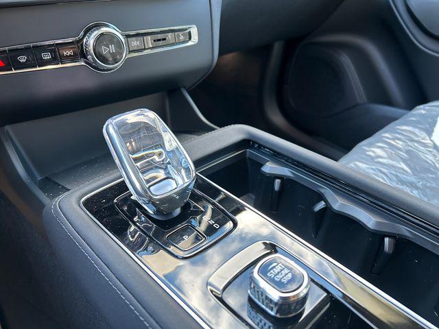 2026 Volvo XC90 Plus, B6 AWD Gas (mild hybrid), Gasoline, Bright, 7 Seats
