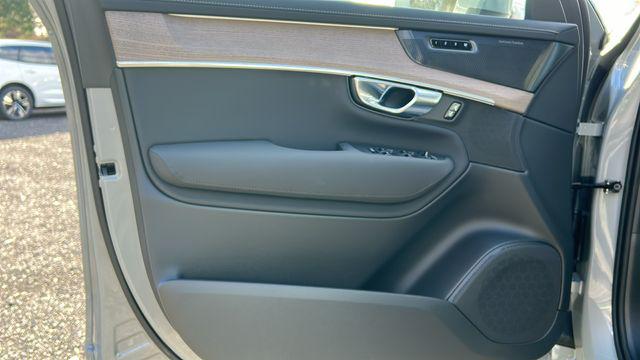 2026 Volvo XC90 Plus, B6 AWD Gas (mild hybrid), Gasoline, Bright, 7 Seats