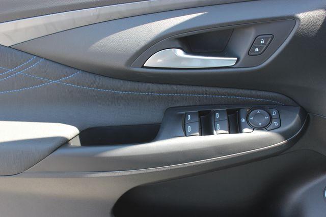 2026 Buick NV Sport Touring FWD