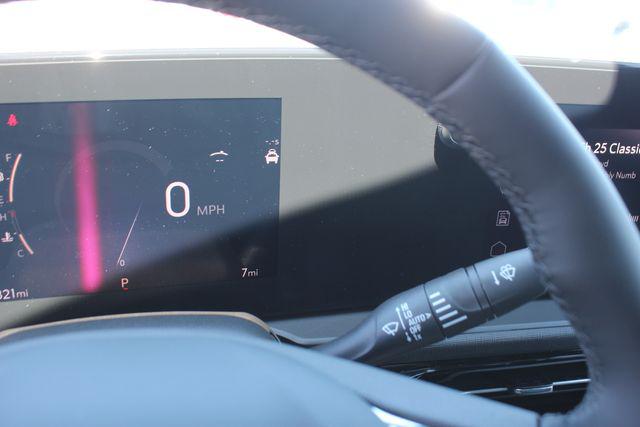 2026 Buick NV Sport Touring FWD