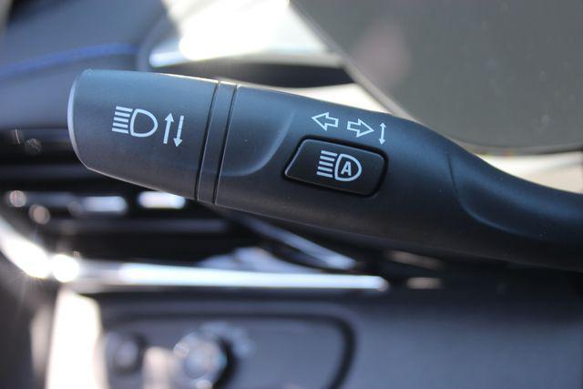 2026 Buick NV Sport Touring FWD