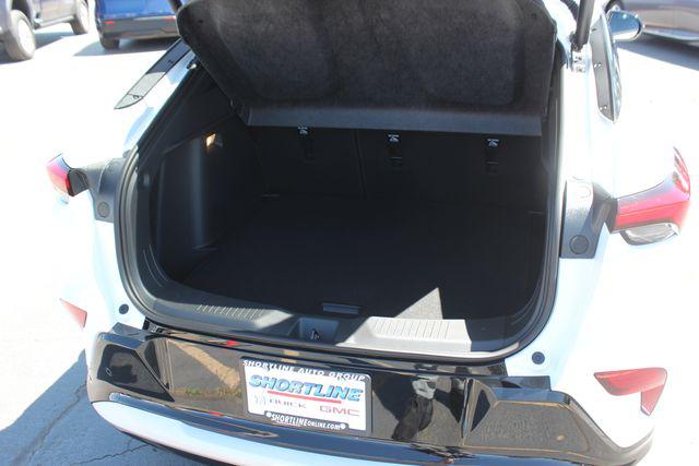 2026 Buick NV Sport Touring FWD