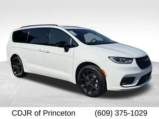 2026 Chrysler Pacifica Limited AWD for sale in Princeton, NJ