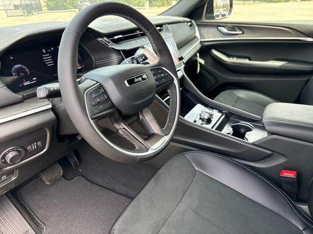 2026 Jeep Grand Cherokee L Altitude 4x4