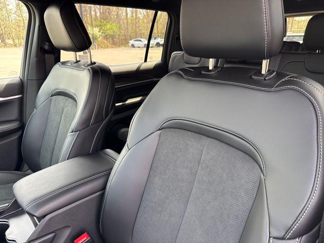 2026 Jeep Grand Cherokee L Altitude 4x4