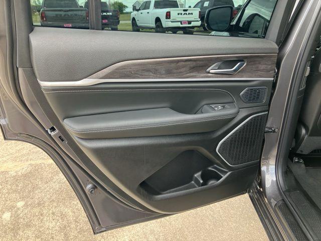 2026 Jeep Grand Cherokee L Limited Reserve 4x4
