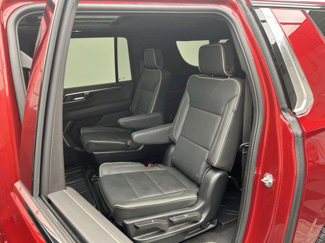 2025 Chevrolet Suburban 4WD Premier