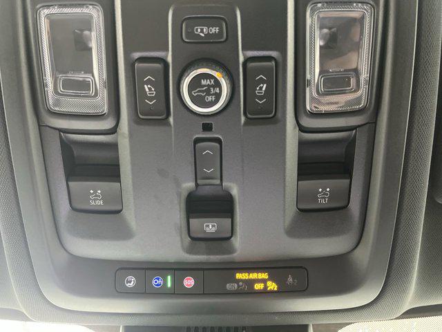 2025 Chevrolet Suburban 4WD Premier
