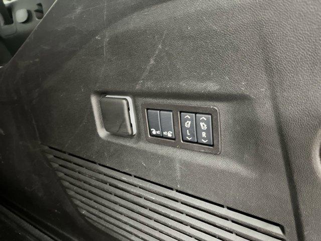 2025 Chevrolet Suburban 4WD Premier