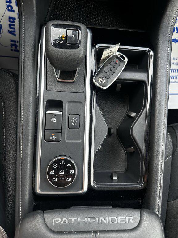 2025 Nissan Pathfinder SV 4WD