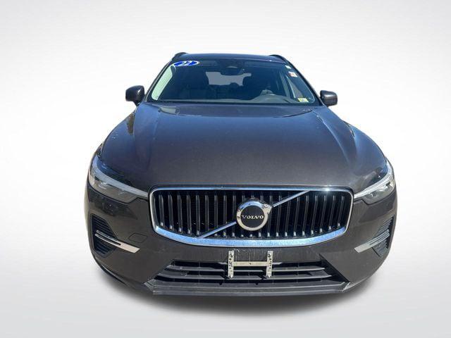 2022 Volvo XC60 B5 Momentum