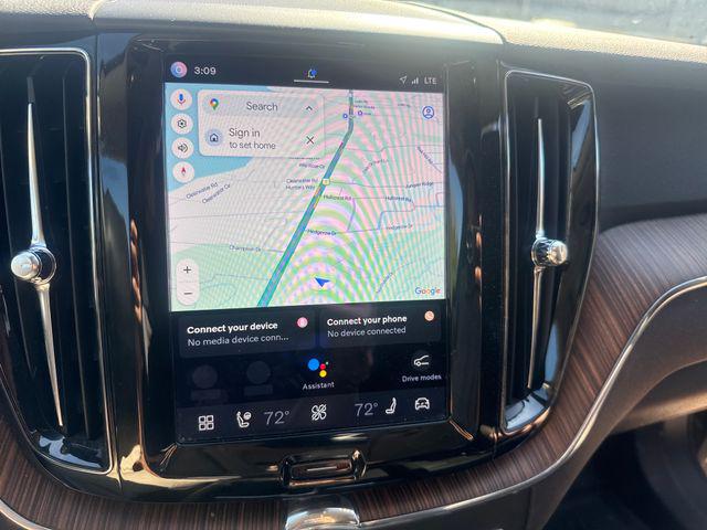 2022 Volvo XC60 B5 Momentum