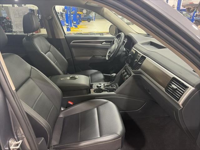 2022 Volkswagen Atlas 3.6L V6 SE w/Technology