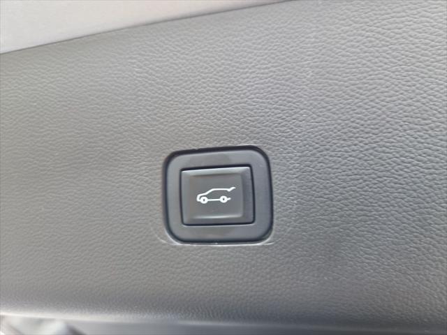 2023 Chevrolet Traverse FWD LT Cloth